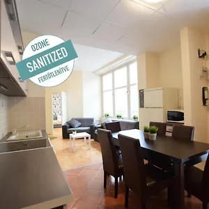  Apartment Budget By Hi5 - Feherhajo